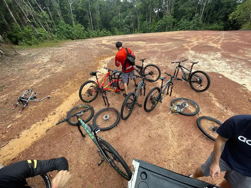 Bicicletas na trilha do Mutum