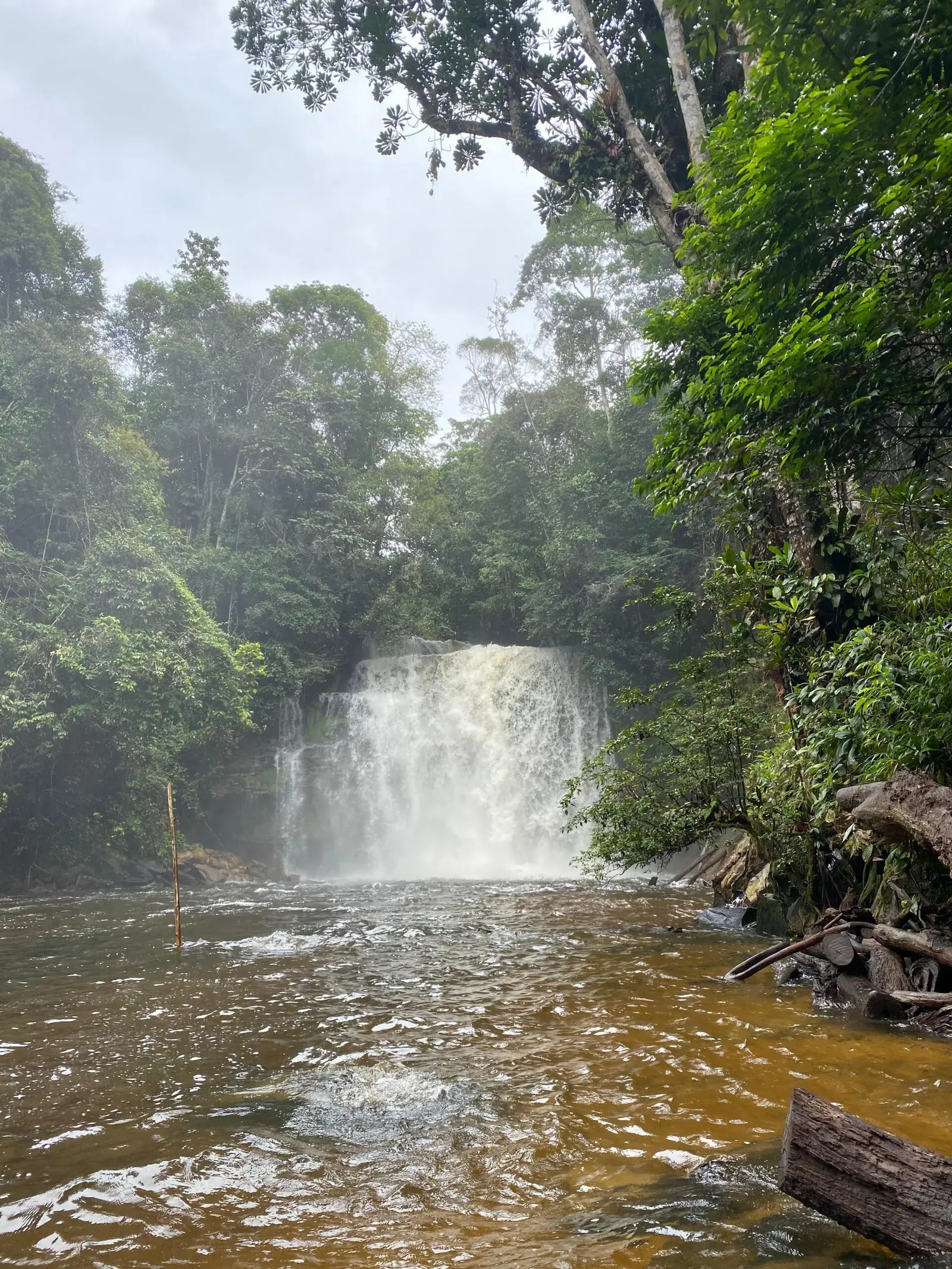Cachoeira da Neblina inteira