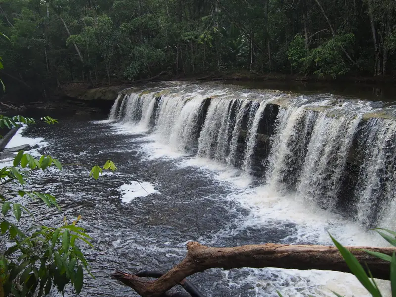 Cachoeira Natal, em Presidente Figueiredo